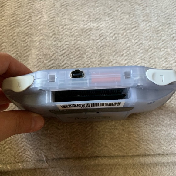 Game Boy Advance - Picture 3 of 4